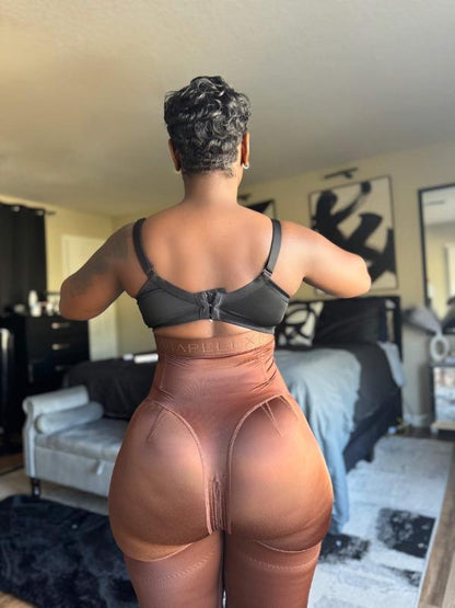 Selucy™ SilkSculpt High-Waisted Short